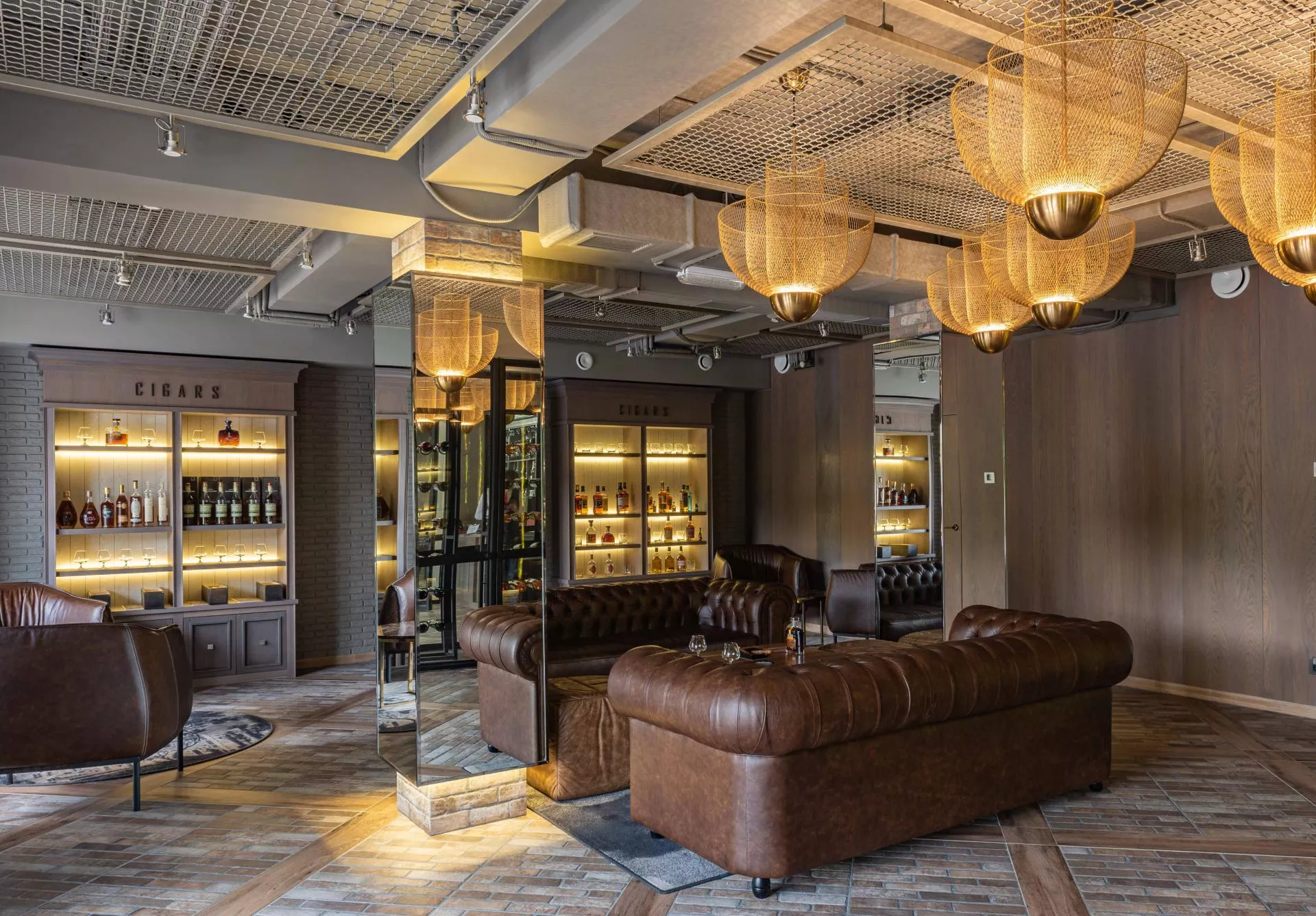 Винный бутик и сигарный клуб